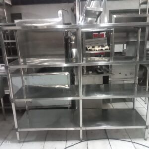 Rak stainless steel 4 susun ukuran 180x50x155 cm untuk penyimpanan peralatan dapur restoran, hotel, catering, dan cafe.
