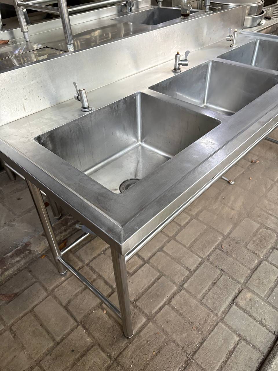 Sink Stainless 3 Lubang 180 cm | Sakha Steel