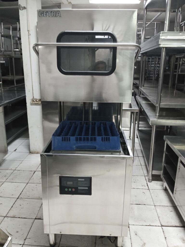 Dishwasher GETRA KDW-600N stainless steel untuk restoran dan hotel