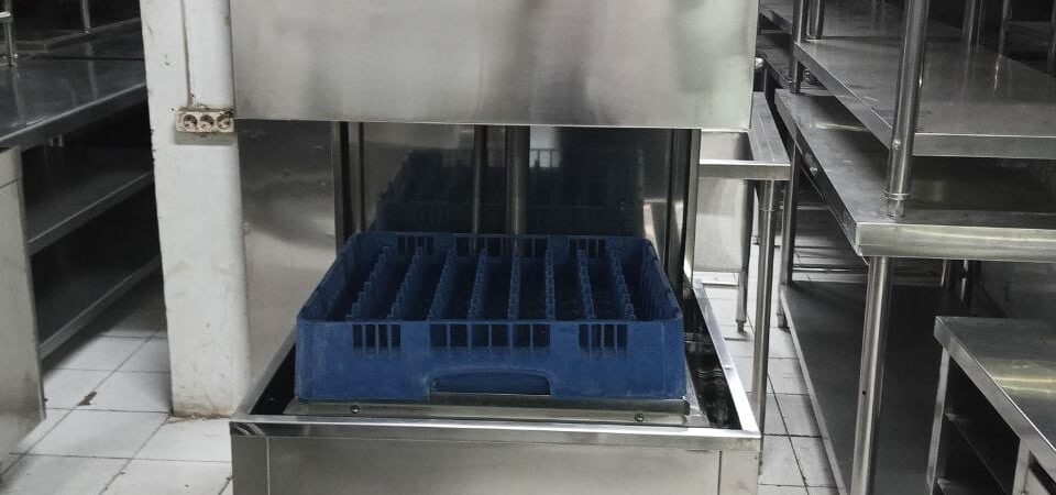 Dishwasher GETRA KDW-600N untuk Restoran & Hotel | Sakha Steel